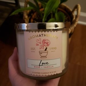 Bath & Body Works Aromatherapy Candle